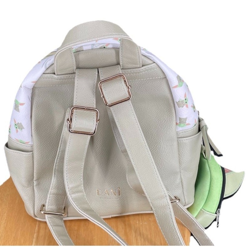 NEW, Disney Star Wars Mandalorian Baby Yoda Mini Backpack Dani Nicole NWT - Picture 5 of 8